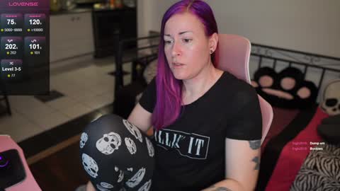 Genny Rock   and  online show from January 2025 10:43:01 PM