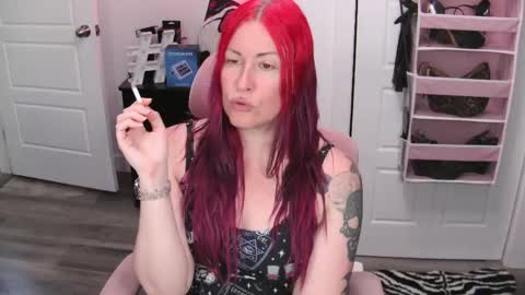 Snapshot of gennyrock chatting on June 2026 02:33:01 PM Genny Rock and online show from June 2026 02:33:01 PM