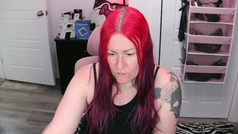 Snapshot of gennyrock chatting on June 2026 11:38:02 AM Genny Rock and online show from June 2026 11:38:02 AM