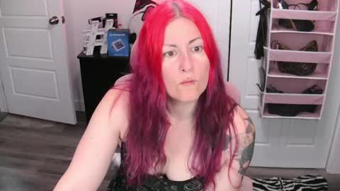 Snapshot of gennyrock chatting on June 2026 01:15:01 PM Genny Rock and online show from June 2026 01:15:01 PM