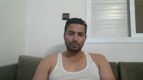 Snapshot of genteldevil chatting on December 2024 12:32:02 AM genteldevil online show from December 2024 12:32:02 AM