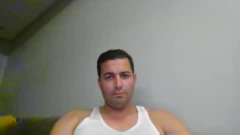 Snapshot of genteldevil chatting on October 2025 08:09:02 PM genteldevil online show from October 2025 08:09:02 PM