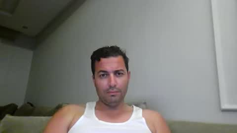 Snapshot of genteldevil chatting on October 2025 11:04:02 PM genteldevil online show from October 2025 11:04:02 PM