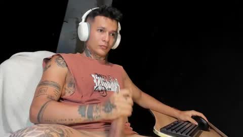 independent model online show from March 2026 01:56:02 AM