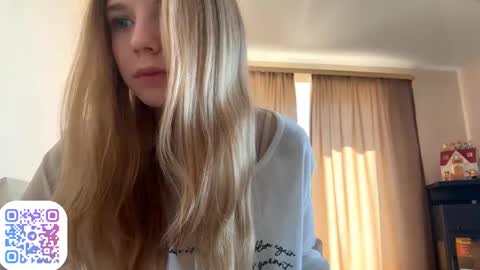 Chloe online show from September 2025 08:25:01 AM