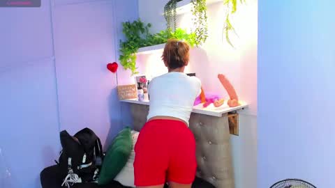 Georgina Coule online show from February 2025 12:09:02 PM