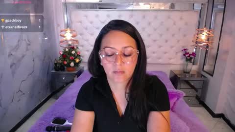 Snapshot of georgina_mussk chatting on January 2025 08:43:02 PM Georgina online show from January 2025 08:43:02 PM