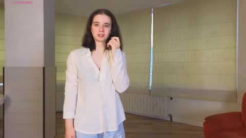 My name is Kelly online show from September 2025 03:21:02 AM