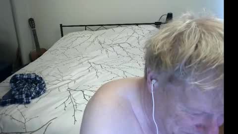 Gethyn online show from September 2025 06:52:01 PM