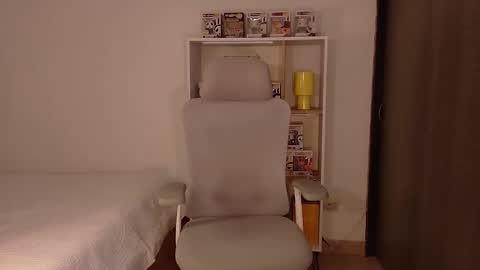 Im Jenn Next stream Monday - start -5 GMT online show from February 2026 09:00:02 PM