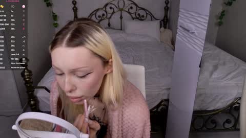 violeta online show from April 2026 04:56:01 AM