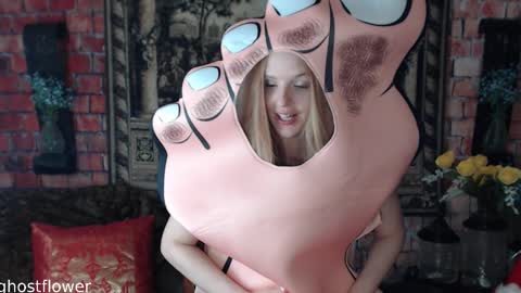 ghostflower online show from October 2025 06:20:02 PM