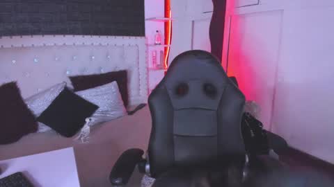 Allison  online show from January 2025 06:08:02 PM