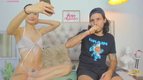 Snapshot of gia_and_diego chatting on December 2024 10:27:02 PM Gia and Andy online show from December 2024 10:27:02 PM