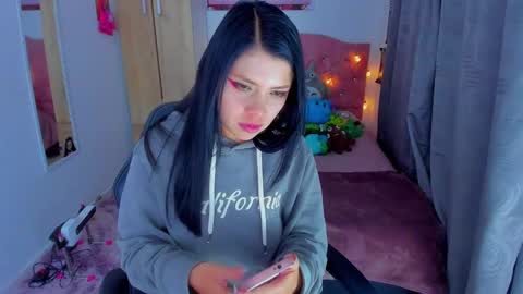 giaaaa   online show from December 2024 12:41:01 AM