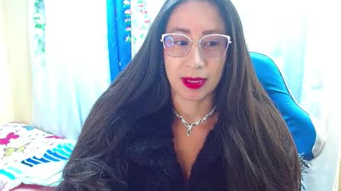 Gia  online show from November 2025 02:39:01 PM