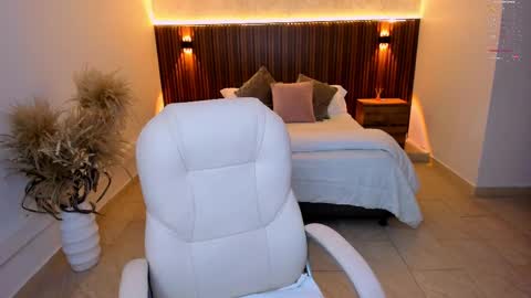 Gia lowry online show from February 2025 03:11:02 AM