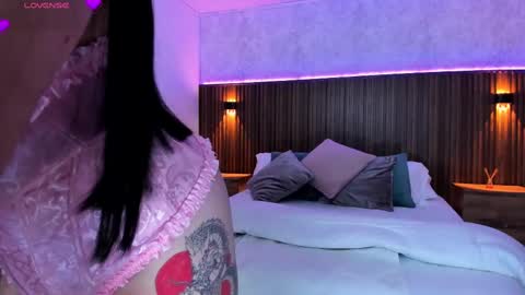 Gia lowry online show from February 2025 06:06:02 AM