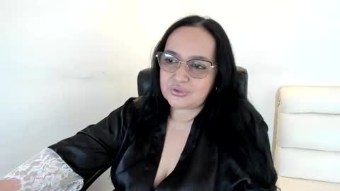 Snapshot of gia_nahomi chatting on January 2025 03:34:02 AM nahomi online show from January 2025 03:34:02 AM