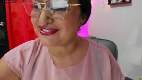 nahomi online show from December 2025 10:06:02 PM