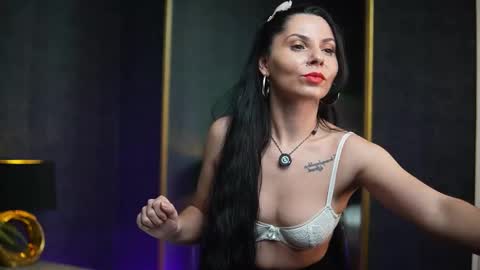  Gia  online show from December 2025 09:21:02 PM