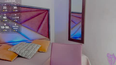 Gia  online show from March 2026 01:22:02 PM