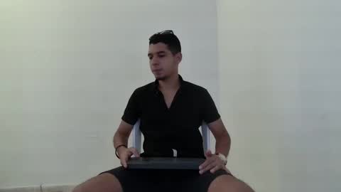 Snapshot of gianluca_silva chatting on October 2025 06:43:01 PM Gianluca Silva online show from October 2025 06:43:01 PM