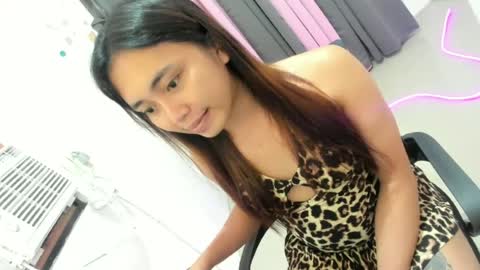 SWEET GIAN online show from July 2026 05:52:01 PM
