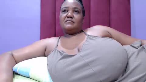 Snapshot of gianttitts chatting on March 2026 08:26:02 PM gianttitts online show from March 2026 08:26:02 PM