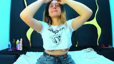 GiaRoussel online show from February 2025 02:45:02 PM