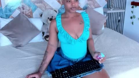 Snapshot of gigi_mane chatting on October 2025 07:03:01 PM gigi_mane online show from October 2025 07:03:01 PM