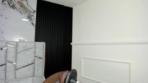 Gigi Doll online show from October 2025 11:20:02 AM