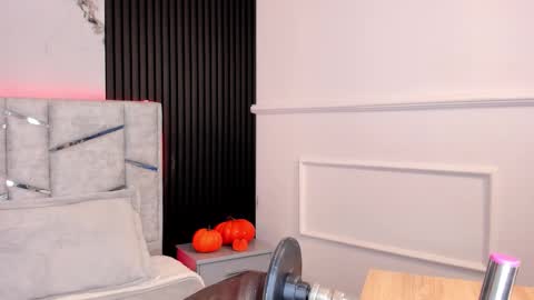 Gigi Doll online show from October 2025 11:22:01 AM