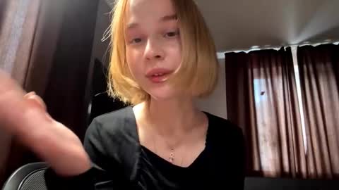 Snapshot of gigikray chatting on October 2025 11:08:02 AM Molly online show from October 2025 11:08:02 AM