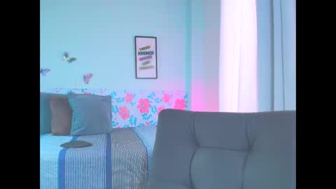 Sharlotte  online show from November 2025 08:43:01 PM