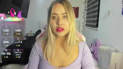 Gigi online show from December 2025 03:22:02 AM