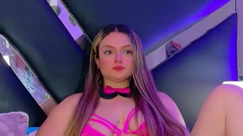 Snapshot of giigii_hadid chatting on March 2026 06:58:01 PM Giigii online show from March 2026 06:58:01 PM