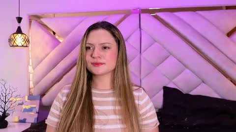 Giigii Hadid  online show from April 2026 05:50:02 PM