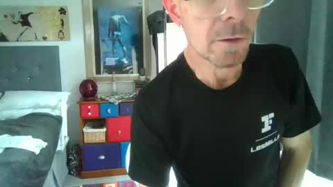 gillesguichard online show from October 2025 09:38:02 AM