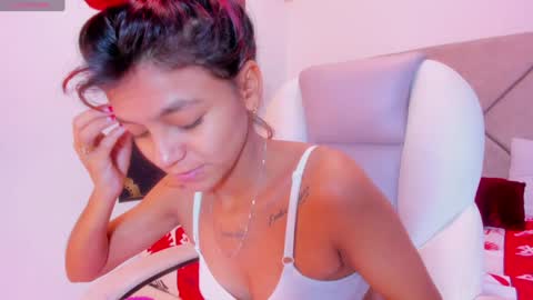 Snapshot of gimenalara chatting on January 2025 07:23:01 PM Gimena online show from January 2025 07:23:01 PM