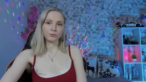 Snapshot of gina_lovelyy chatting on April 2026 01:53:02 AM Gina online show from April 2026 01:53:02 AM