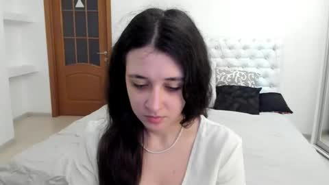 Kate online show from September 2025 09:11:02 AM