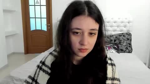 Kate online show from October 2025 09:29:01 AM