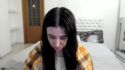 Snapshot of ginablum chatting on October 2025 08:40:02 AM Kate online show from October 2025 08:40:02 AM