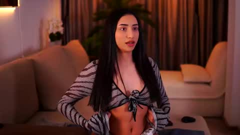Snapshot of ginavalentinna chatting on February 2025 08:07:02 PM Gina online show from February 2025 08:07:02 PM