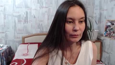 ginaxsoulah   online show from December 2024 07:24:01 PM