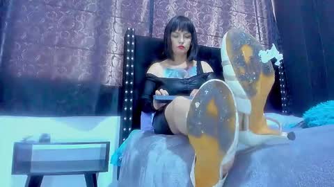 Miss online show from October 2025 05:35:01 PM