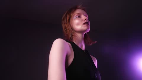        im expecting 350 thumbs up on my altar   online show from December 2024 01:24:01 AM