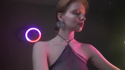        im expecting 350 thumbs up on my altar   online show from January 2026 02:04:02 AM