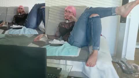 Snapshot of gingerpink1911 chatting on October 2025 03:20:02 PM GingerPink online show from October 2025 03:20:02 PM